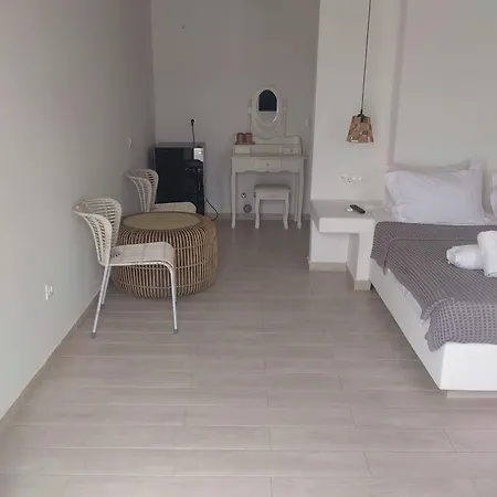 Ftelia Breeze Отель Klouvas
